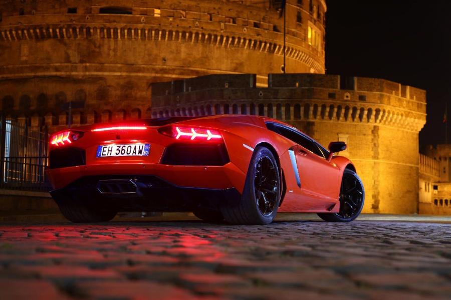  Lamborghini Aventador LP700-4 2011 года  (фото 10 из 204)